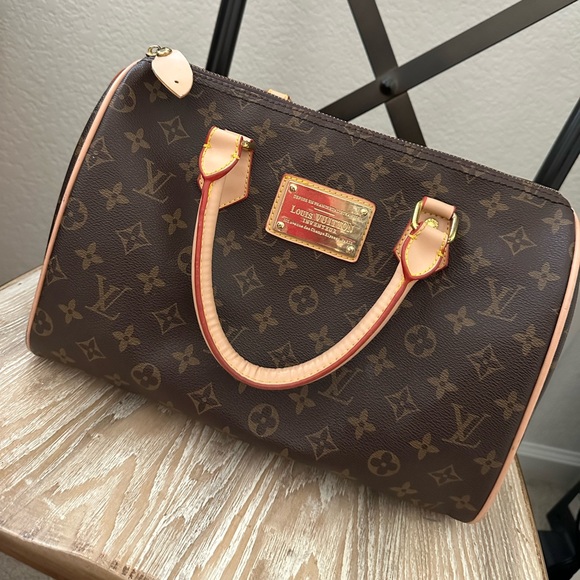 Handbags - Louis Vuitton Tote Purse